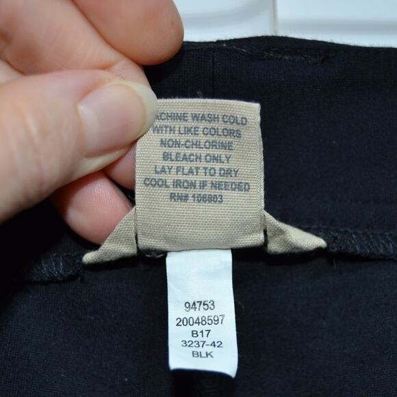 Duluth Trading Co Woman's Black Cargo Pants 16X33 - Picture 8 of 8